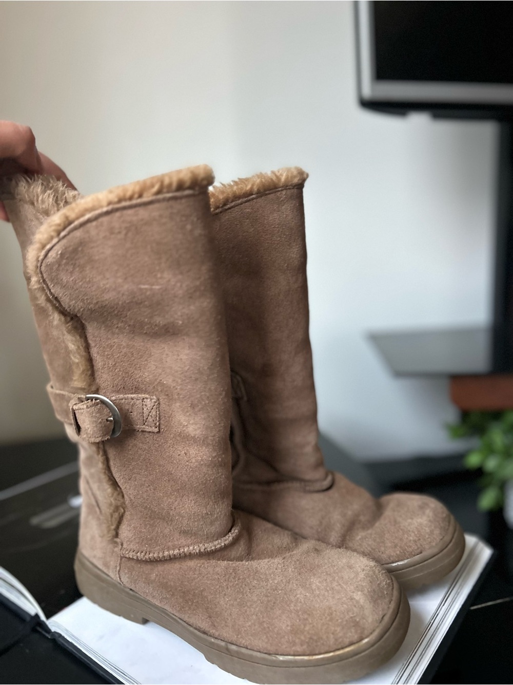 Melrose ave 7 Women's Brown Suede Faux-Fur Lined Winter Boots